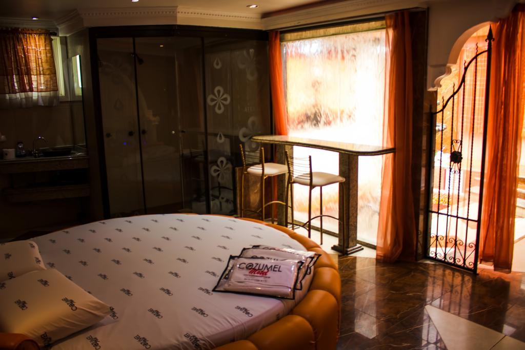 Motel Cozumel (Adults Only) Porto Alegre Bagian luar foto